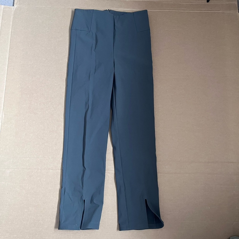 Athleta Mid Rise Back Zip Compression Pants Pockets Stretch Olive Green Size 6